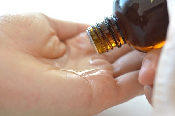 Đây là một loại dầu rất đáng để thêm vào trong quy trình chăm sóc da của bạn