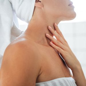 Chăm sóc da vùng cổ cũng quan trọng không kém da mặt