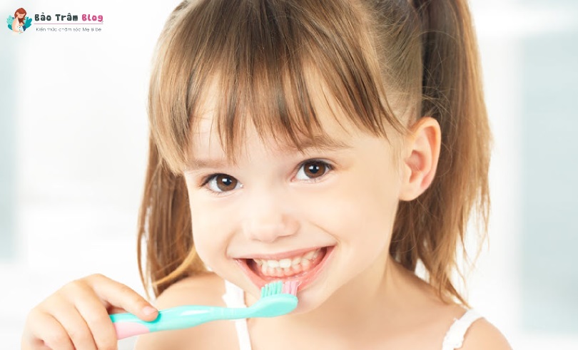 Cách chăm sóc răng miệng cho trẻ theo từng giai đoạn 8