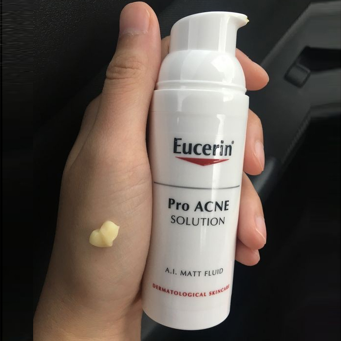 Kem dưỡng cho da dầu mụn eucerin proacne matt fluid