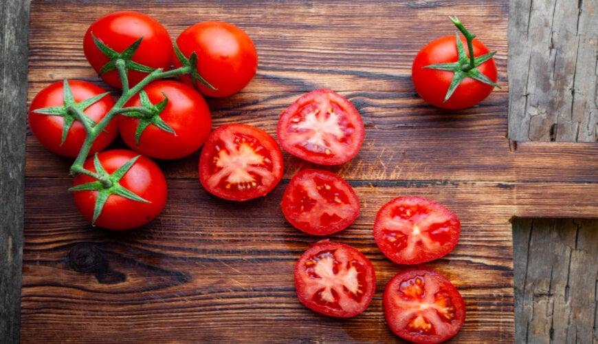 cà chua càng ăn càng đẹp da